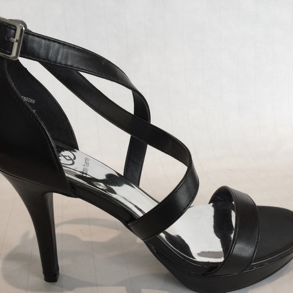 Daisy Fuentes Shoes - Daisy Fuentes 4" Heels 8.5 Black